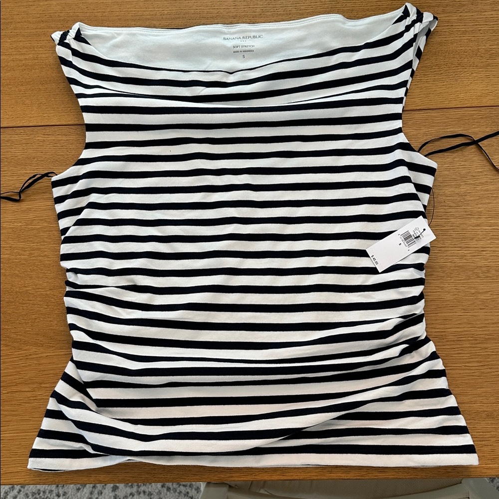 NWT Banana Republic Factory Navy and White Striped Boatneck Top Size Small